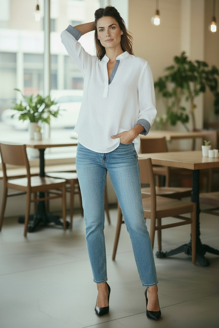 Linen style Henly pullover with inner contrast color details